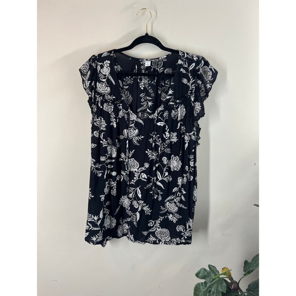 Old Navy Tops - Old Navy Floral Print Ruffle Sleeve Top Blouse Womens XXL Black White